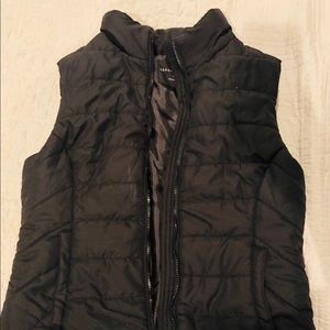 Aeropostale Black Puffy Vest